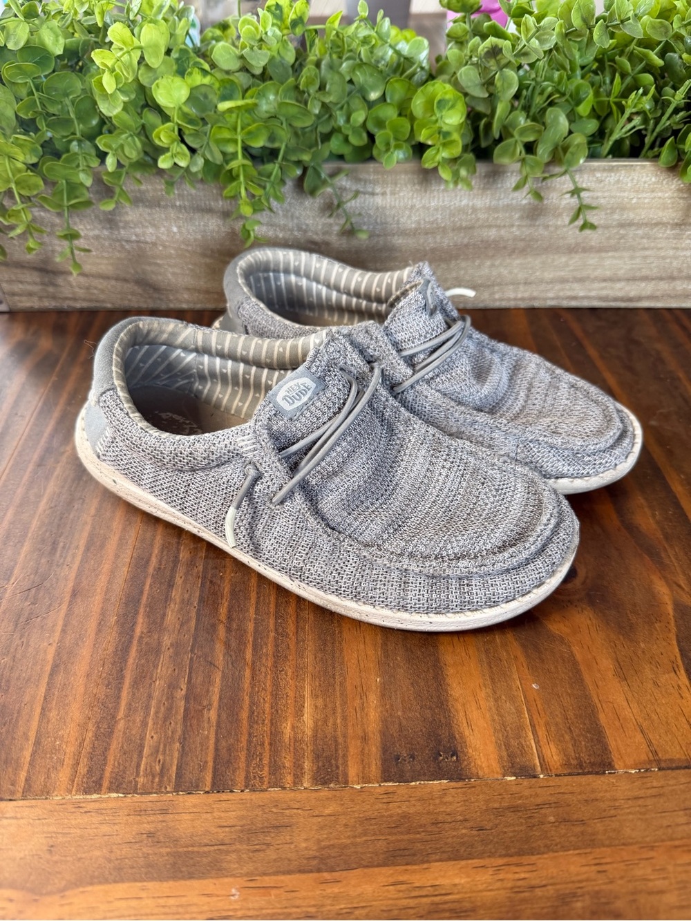 Hey Dude Youth Size 5 Grey Wally Slip-On Shoes